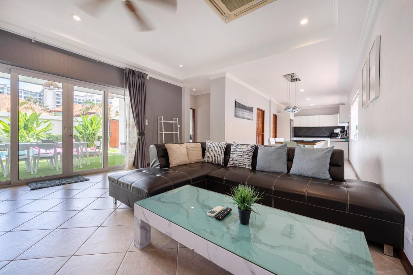 Majestic Residence Pool Villas 3 Bedrooms Private Beach Паттая Екстер'єр фото